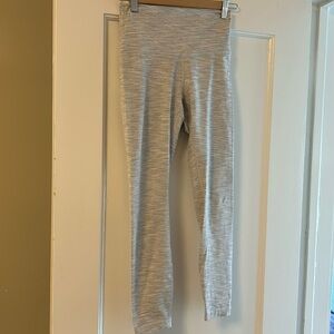 Wunder Under High-Rise Tight 28"
Luon